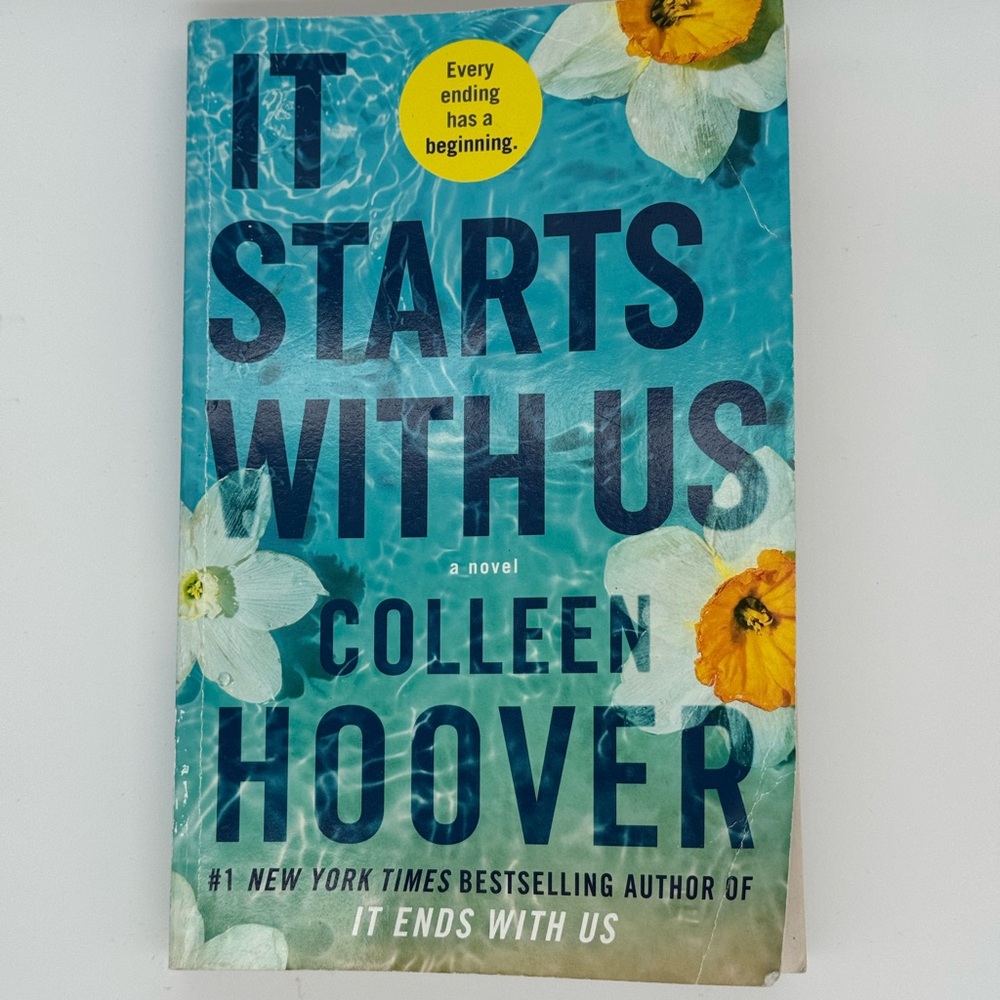 🪩 3/$20 ‘It Starts With Us' Novel by Colleen Hoover